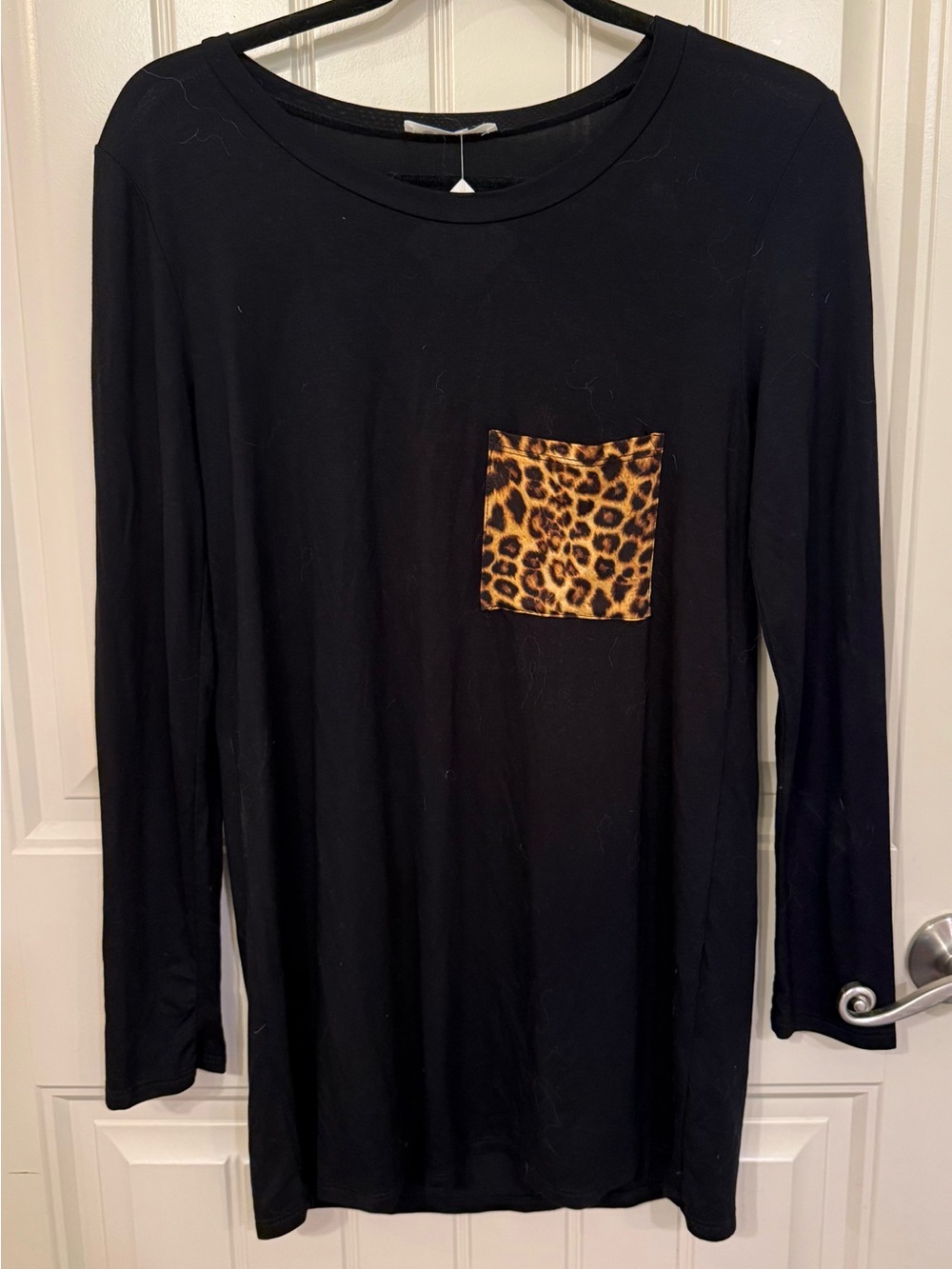 BOMBOM Black Top with Crew Neck